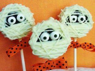 Bánh Cookies “xác ướp” đáng yêu cho Halloween