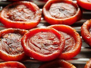 Cách phân biệt hồng Đà Lạt và hồng Trung Quốc