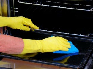 Mẹo lau lò nướng sạch đến không ngờ