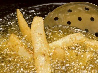 Sử dụng dầu ăn thế nào mới đúng?