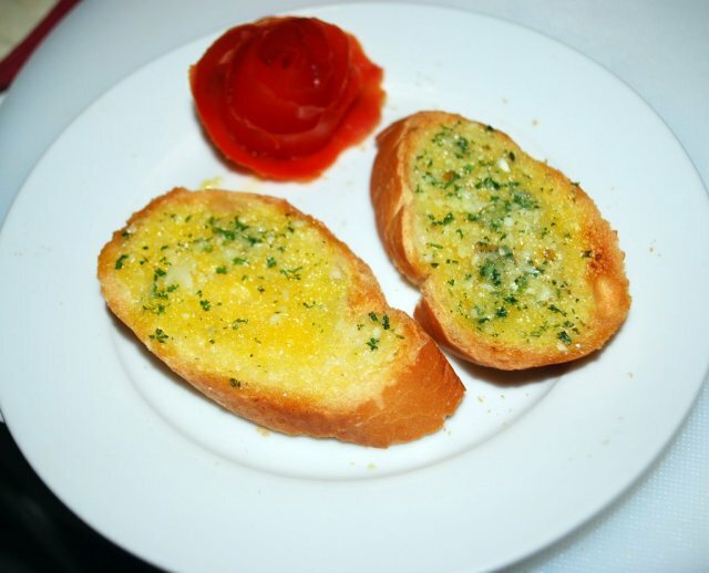 Bánh mỳ bơ tỏi