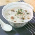 Cháo thịt heo trứng bách thảo