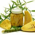 Với măng cần rửa sạch, luộc qua trước khi chế biến