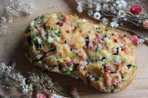 Bánh mì nướng ham & cheese. Chỉ cần vài nguyên liệu đơn giản thì chúng ta có thể có bữa sáng hoặc ăn xế trưa
