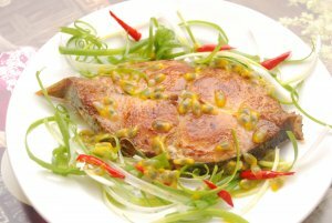 Cá thu sốt chanh dây Cá thu sốt chanh dây