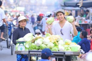 ca_si_duong_dinh_tri_di_cho_1 ca sĩ Dương Đình Trí đi chợ