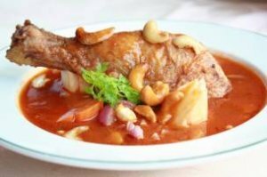 Gà nấu hạt điều Gà nấu hạt điều
