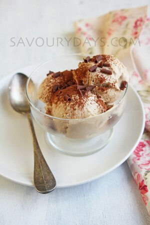 Kem Tiramisu (không dùng máy, không phải đánh dăm đá, rất nhanh, đơn giản & tuyệt ngon :)
