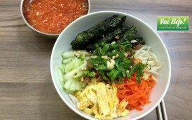 Bún bò cuốn lá lốt