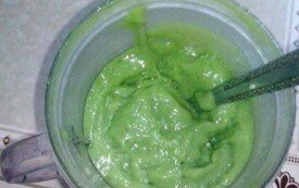 Bơ xay cơm dừa cho bé
