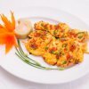 Gà nướng xiên ăn kèm bánh tét