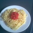 Mì spaghetti với sốt cà chua