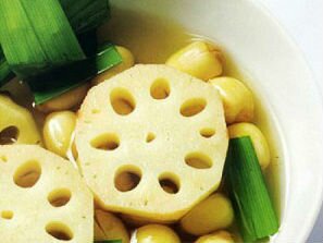 che-cu-sen-ham-nuoc-mia 1