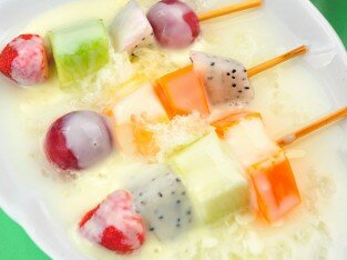 Mới lạ với trái cây dầm "made by 2F"