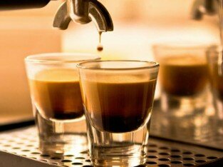 Thưởng thức Espresso cafe tại Banksy Studio