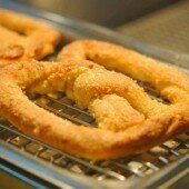 Auntie Anne’s - Chiếc bánh Pretzel lôi cuốn