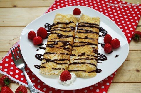 banh-crepe-kem-dau-sot-chocolate-12
