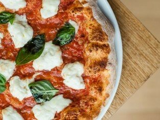 Pizza đặc sắc tại Opera