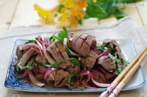 Cật heo xào hành tây