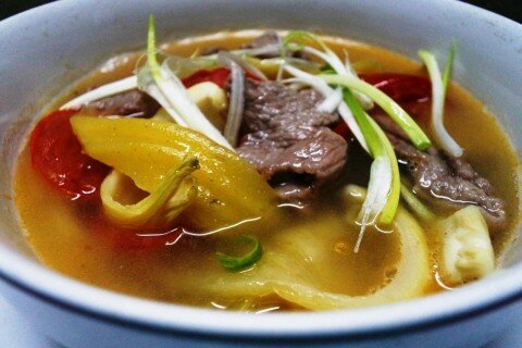 Canh thịt bò nấu dưa chua