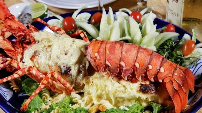 Hải sản tươi ngon với hương vị hấp dẫn