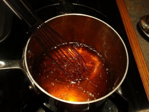 Dâu tây nhúng caramel