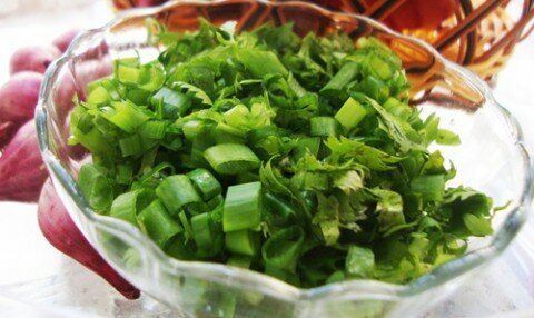 cắt hành ngò