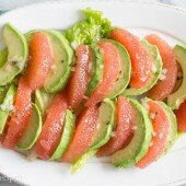 Giảm cân với Salad bơ bưởi