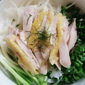 Phở gà thơm ngon hấp dẫn