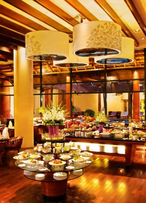 buffet-trua-tai-park-royal-saigon-hotel (1)