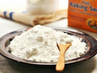 Dọn sạch vết bẩn trong bếp với Baking soda