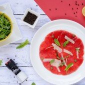 Sắc đỏ ngập tràn, rước ngàn điềm may