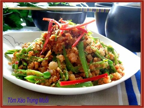tôm xào trứng muối