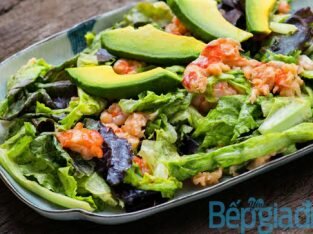 Salad tôm "chuộc lỗi"