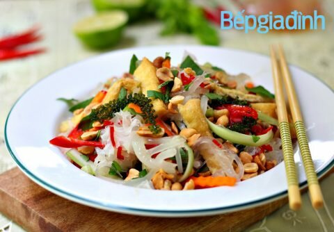Gỏi rong biển tứ quý.
