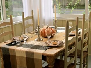 3 kiểu trang trí ly cho bữa tiệc thêm sắc màu