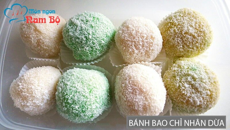 Bánh bao chỉ nhân dừa là món ăn vặt nổi tiếng ở Sài Gòn