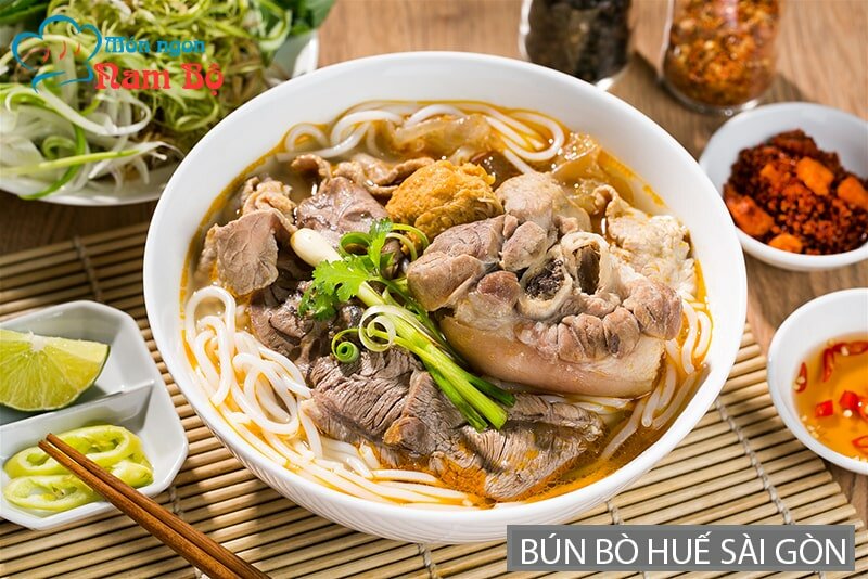 Bún bò Huế ở Sài Gòn