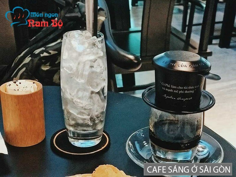Phong cách cafe sáng ở Sài Gòn