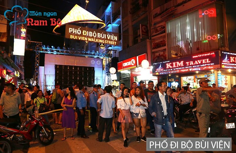 Phố đi bộ Bùi Viện là địa điểm đi chơi đêm nổi tiếng nhất ở Sài Gòn