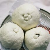 Tự làm bánh bao để dành ăn sáng