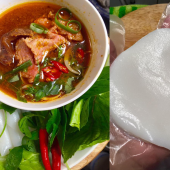 Bò xào cuốn bánh ướt ngon lạ