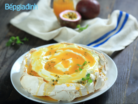 Làm bánh Pavlova chanh dây thơm ngon tan chảy