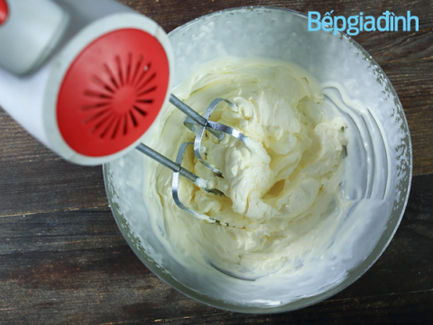 Làm bánh Pavlova chanh dây thơm ngon tan chảy