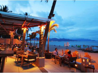 Những quán bar đẹp dọc bờ biển khắp Châu Á