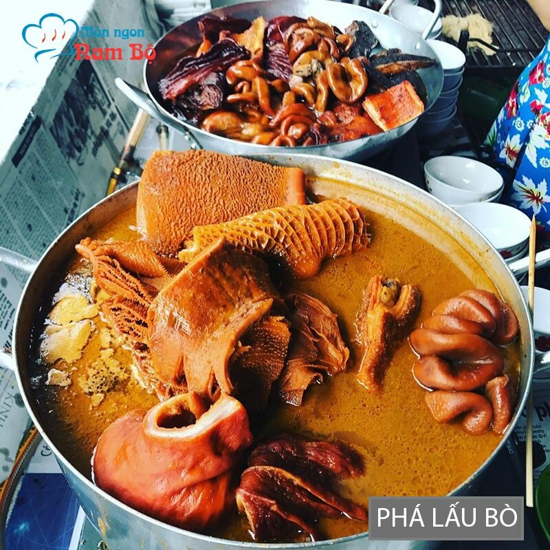 Phá lấu bò là món ăn nổi tiếng ở Sài Gòn cho ngày mưa gió