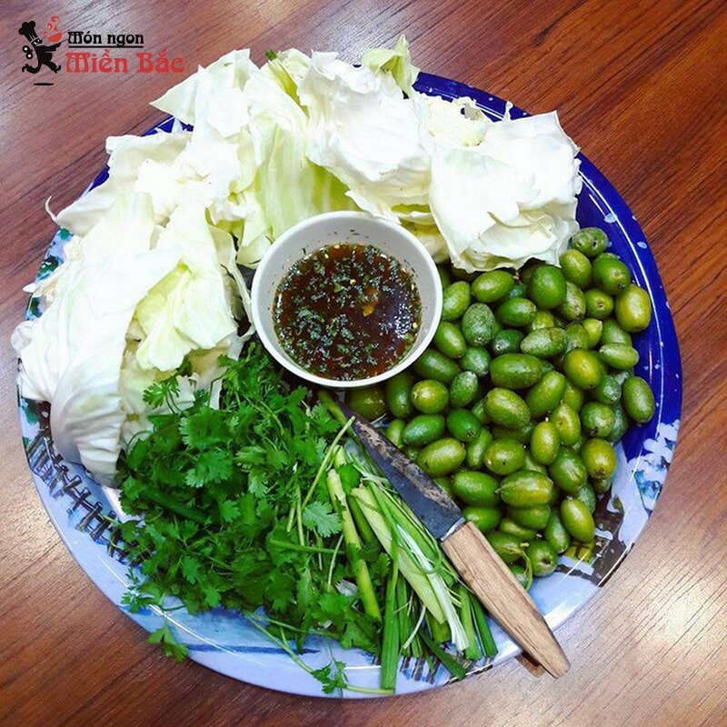 Bắp cải cuốn nhót xanh là món ăn đặc trưng ở Điện Biên Bắp cải cuốn nhót xanh là món ăn đặc trưng ở Điện Biên