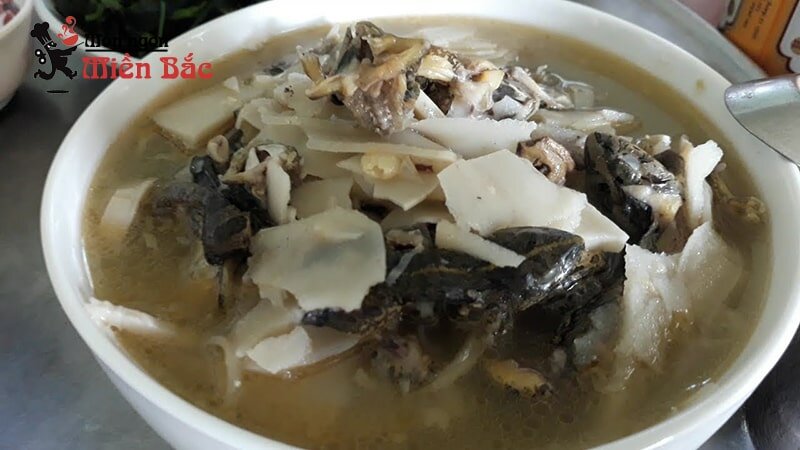 Măng nấu với nhái là món ăn độc đáo của người Thái ở Điện Biên