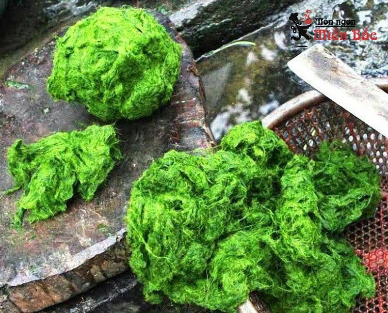 Rêu đá là món ăn khá độc đáo của người Thái ở Điện Biên