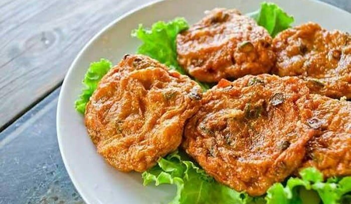 Chả cá dai dai, giòn giòn, chấm cùng nước mắm chua cay thì không gì tuyệt bằng Chả cá dai dai, giòn giòn, chấm cùng nước mắm chua cay thì không gì tuyệt bằng